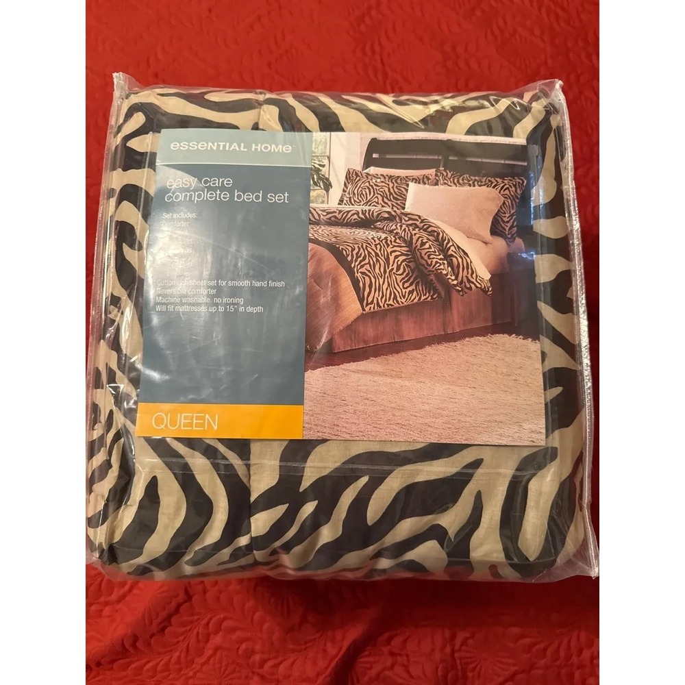 Essential Home Queen Size Animal Print Bedding Set New in Package